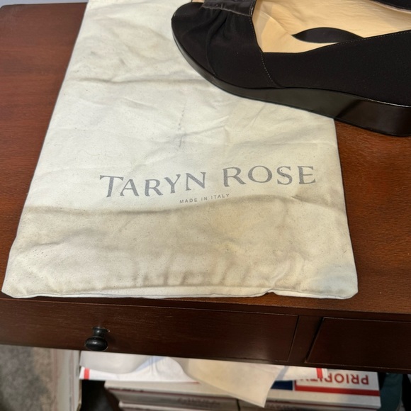 Taryn Rose low wedge peep toe shoes 11 - Picture 9 of 9